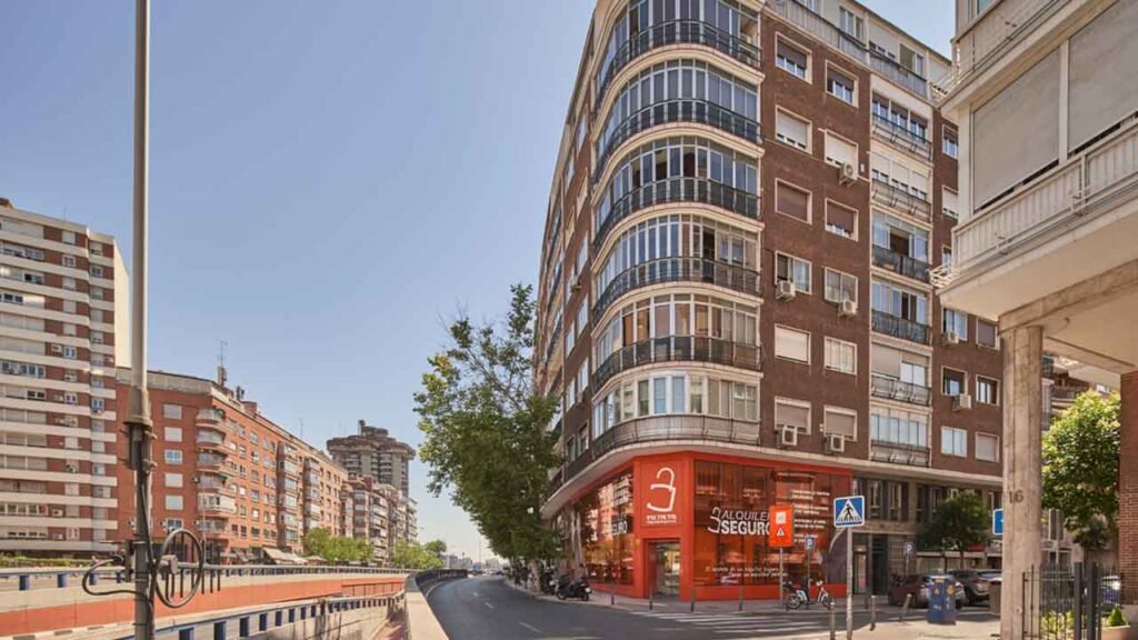 Avenida-de-America,-18-1